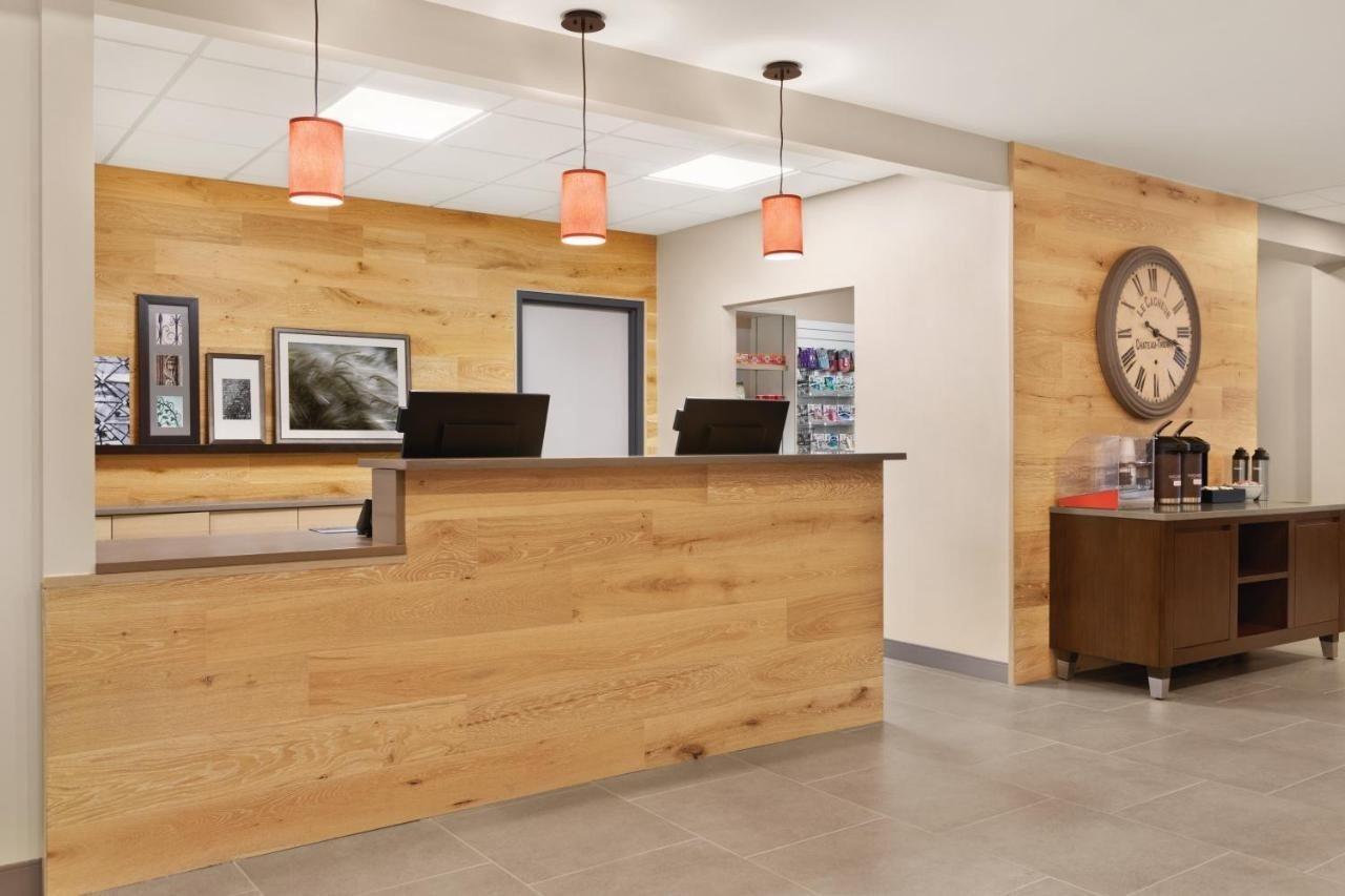 Country Inn & Suites By Radisson, Belleville, On Exteriör bild